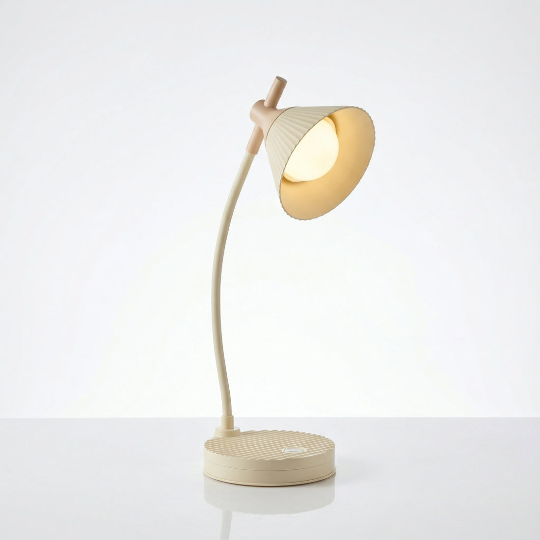 Ribbed Desk Lamp